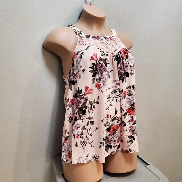 Torrid Tank - Picture 3 of 8